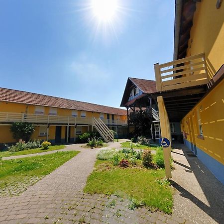 Le Relais De Wasselonne Exterior photo